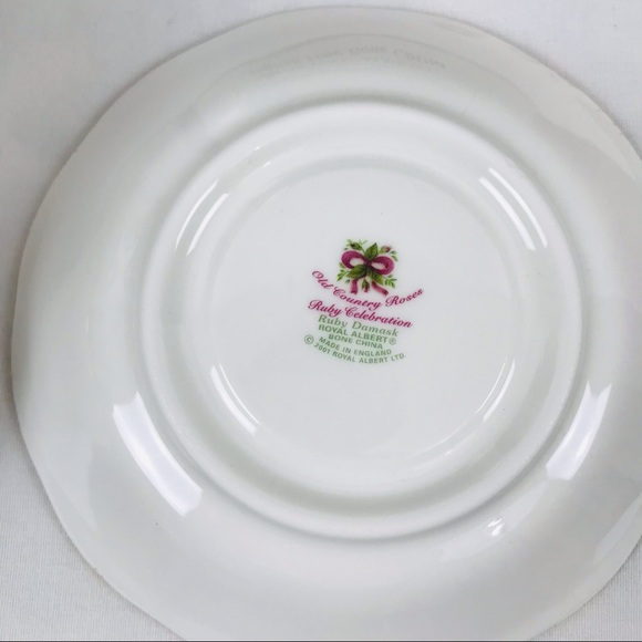 Royal Albert Old County Roses Ruby Celebration Teacup and Saucers - Picture 11 of 13